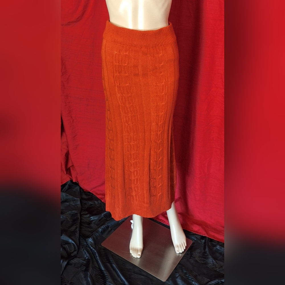 NWT/ Brand: Runway/ Orange crochet skirt/size :  20 -22 / 3x